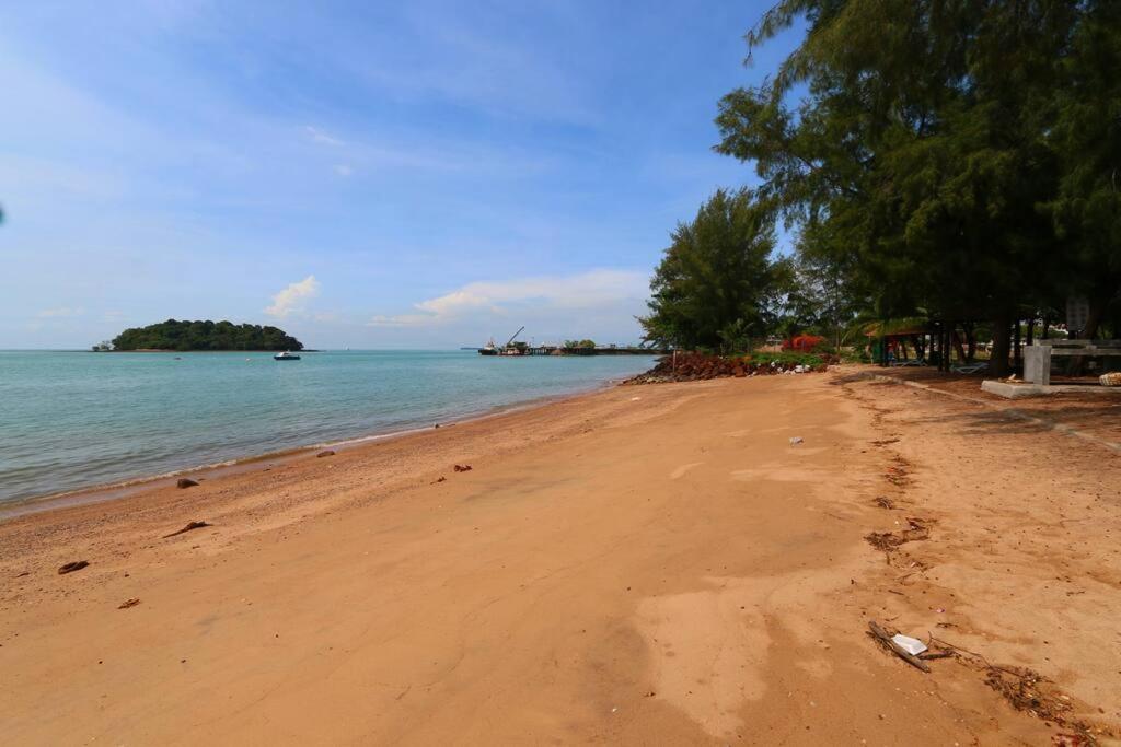 Pd D'Wharf Premium Suite - Full Seaview Port Dickson Exterior photo
